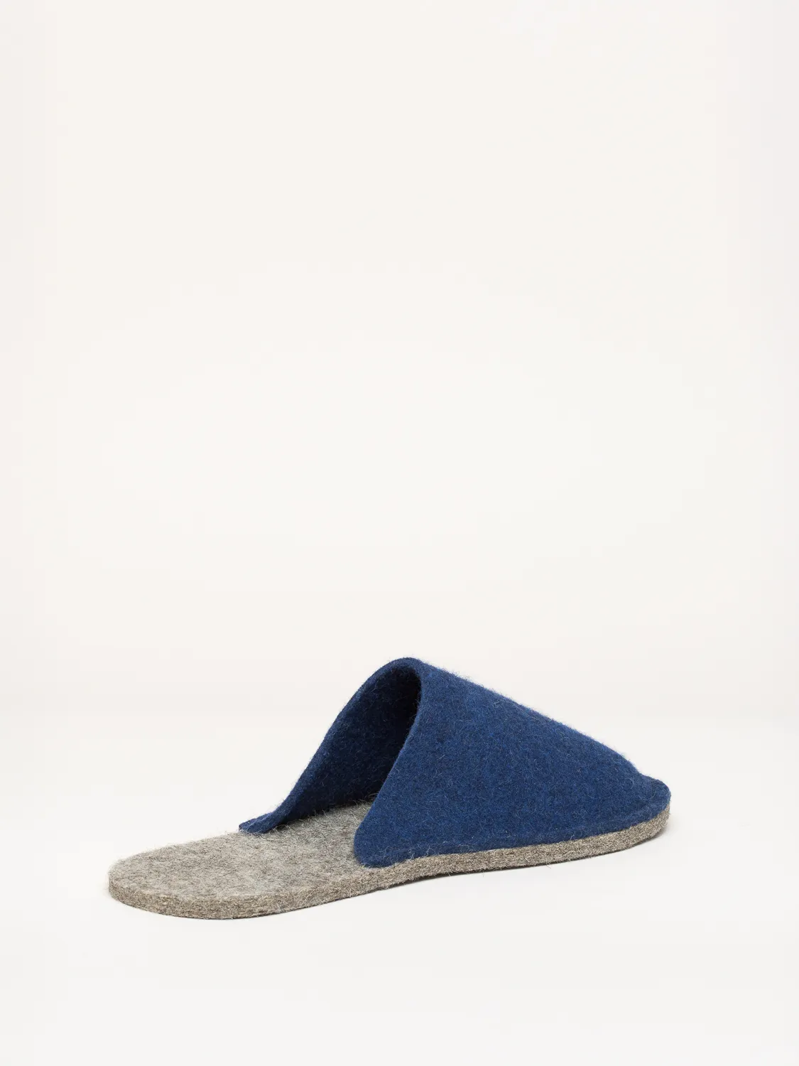 Magicfelt-Magic-Travel-Filzpantoffel-midnight (3)