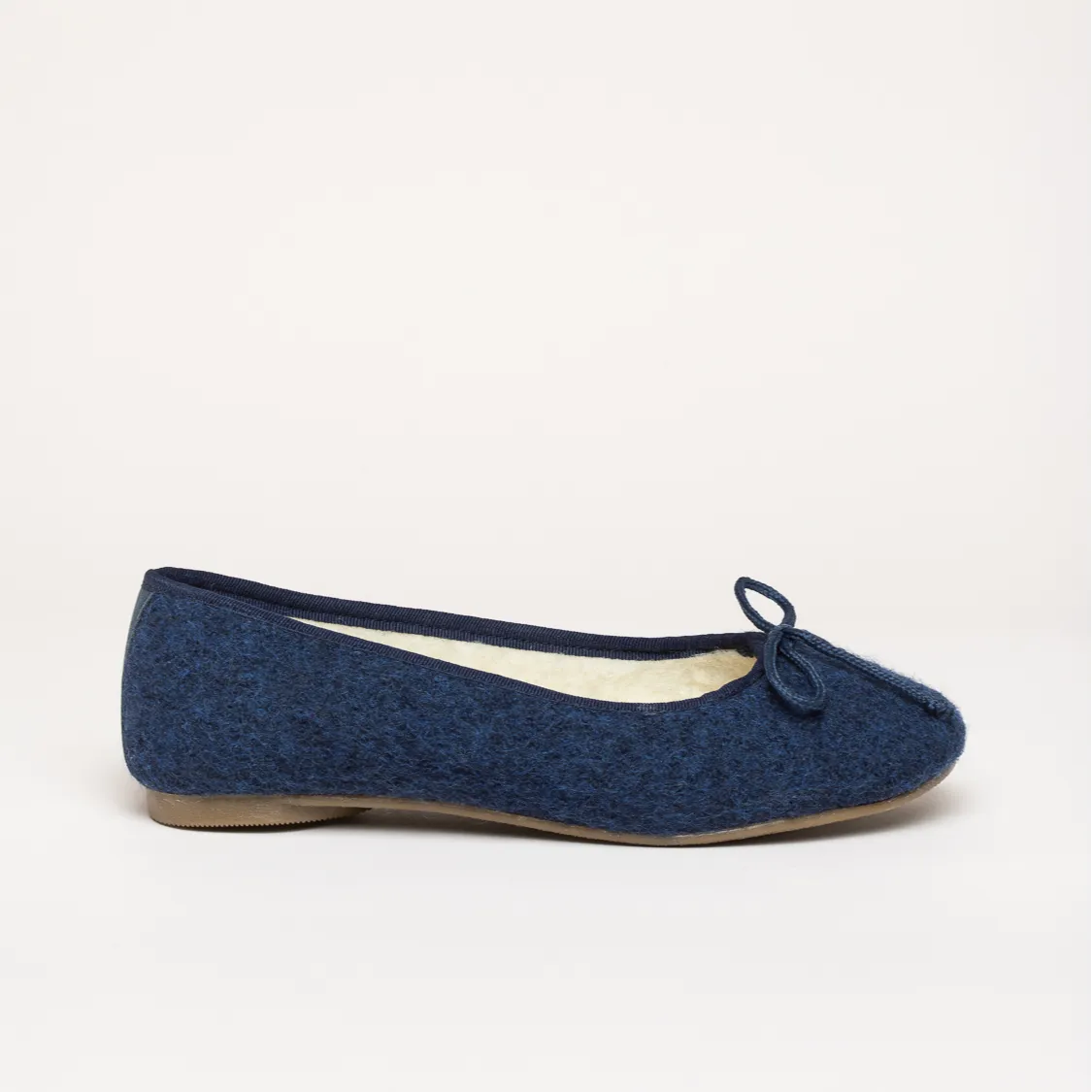 GOTTSTEIN Ballerina aus Walkstoff für Damen | Schurwolle mit Futter aus Lammfell | Rutschfeste Sohle | blau | Größe 36