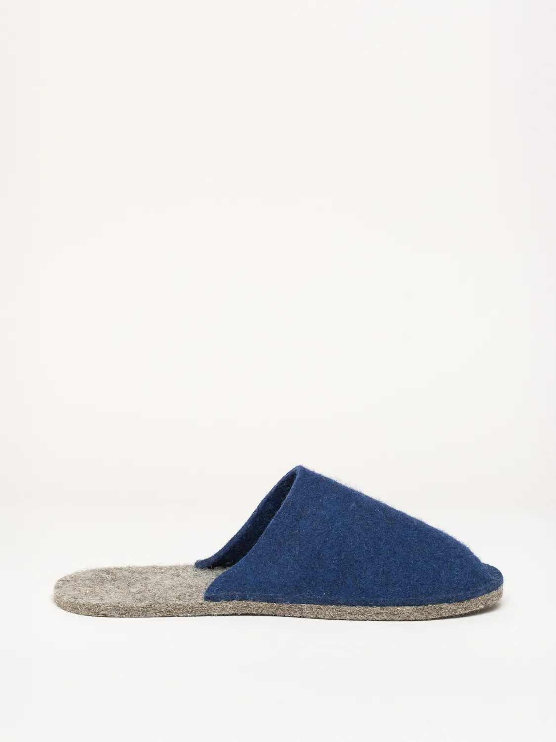 Magicfelt-Magic-Travel-Filzpantoffel-midnight (2)