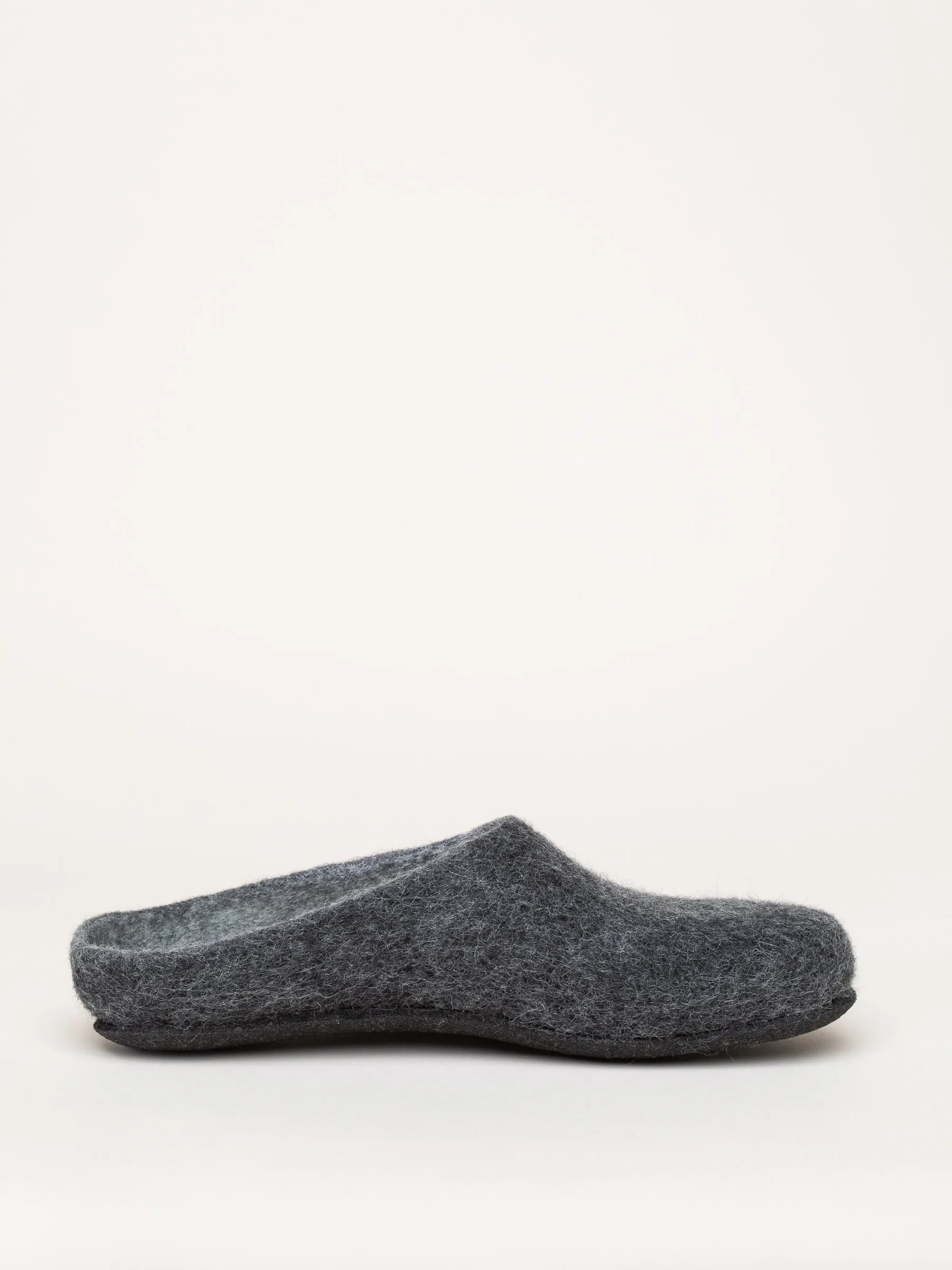 Magicfelt-AN-709-Filzhausschuh-Anthrazit (2)